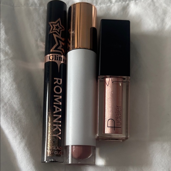 Makeup Bundle - Picture 2 of 5